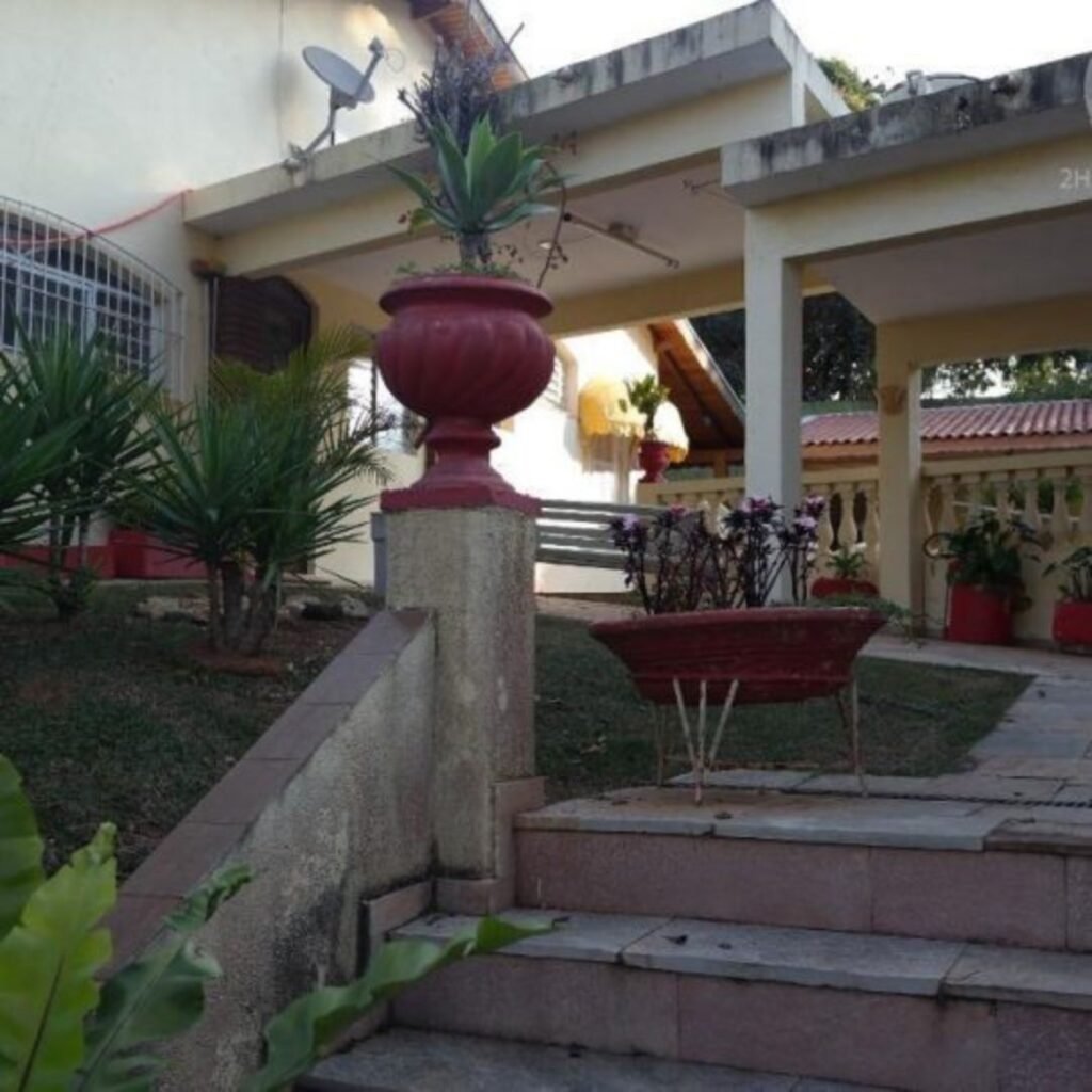 Grupo-Vivencia-Clinicas-de-Racuperacao-de-dependentes-quimicos-e-alcoolatras-homem-Medicos-especializados-em-tratamento-de-dependentes-quimicos_Itatiba